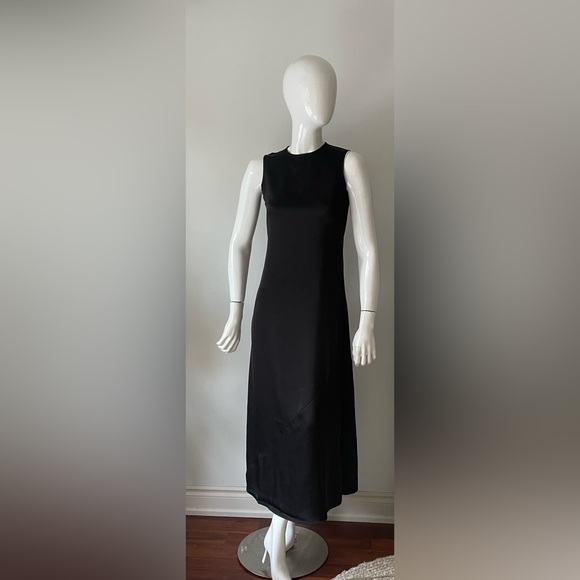 GEM Satin Slip midi Dress — Black Minimalist Bias Cut | XS - Picture 4 of 6
